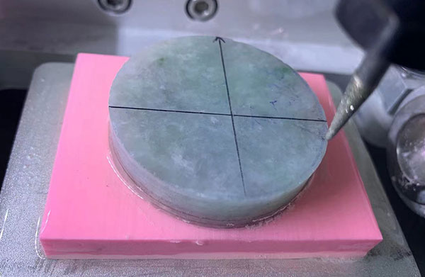 翡翠電腦雕刻案例_視頻_玉鼎家用玉石雕刻機廠家