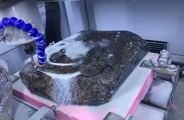 數(shù)控玉石雕刻機怎么才能雕好一塊翡翠牌_玉鼎科