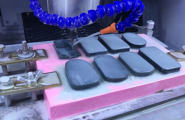 電腦玉雕機(jī)有何優(yōu)勢,玉石雕刻專業(yè)工具介紹