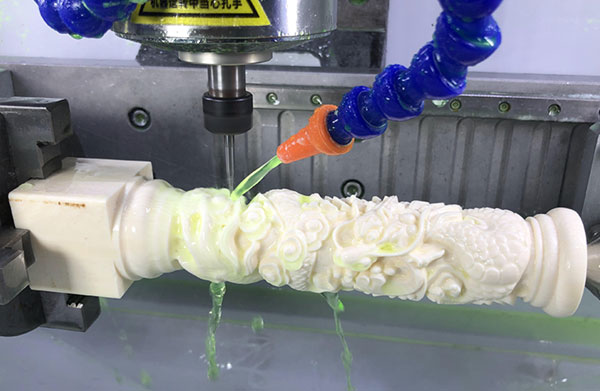 哪臺玉石雕刻機(jī)更適合雕刻玉石的工具？